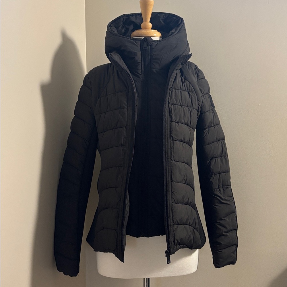 Bernardo Women’s Black Removable Hooded lightweight puff Jacket Sz M